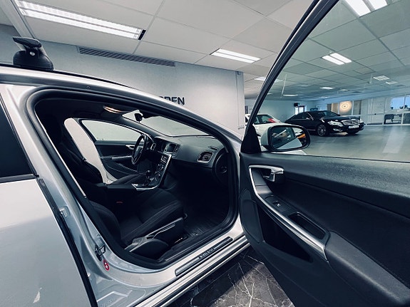 Volvo V60 7 of 21