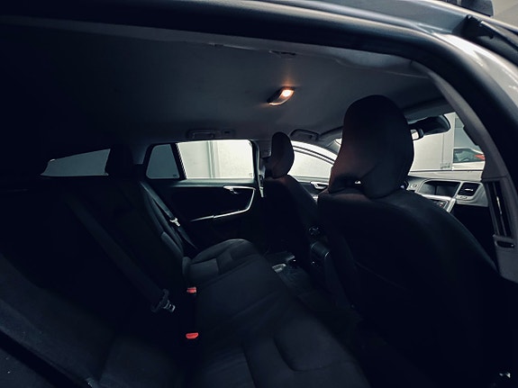 Volvo V60 13 of 21