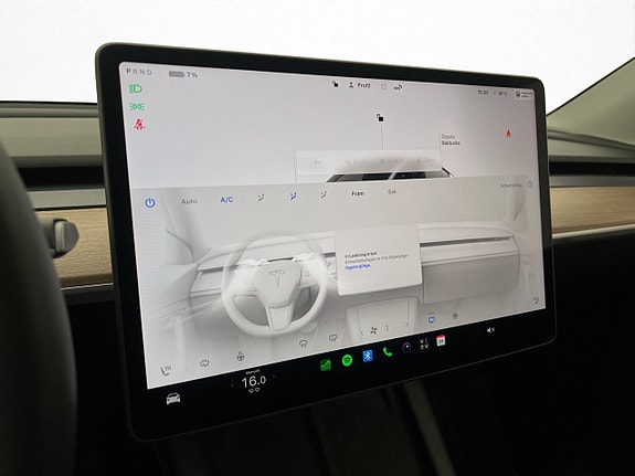 Tesla Model Y 26 of 30