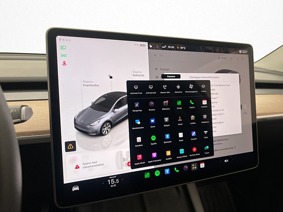 Tesla Model Y 21 of 30