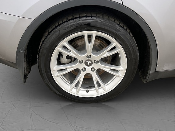 Tesla Model Y 30 of 30