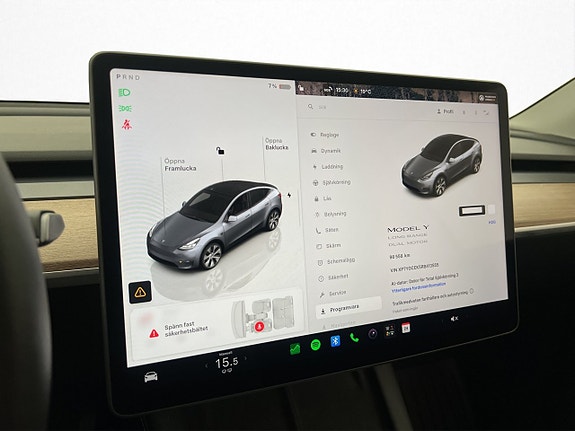 Tesla Model Y 25 of 30