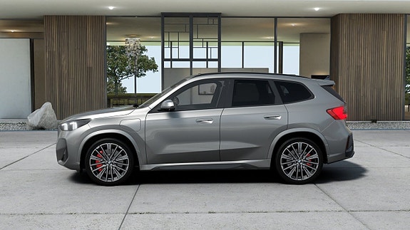 BMW X1 4 of 13
