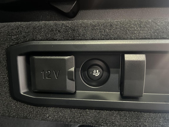 BMW i5 7 of 18