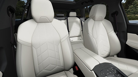 BMW i5 10 of 13