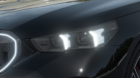 BMW i5 6 of 13