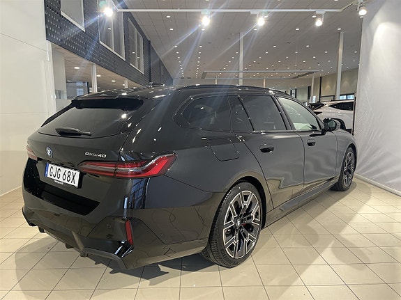 BMW i5 5 of 18