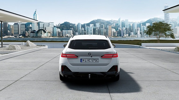 BMW i5 5 of 13