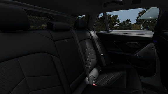 BMW i5 11 of 13