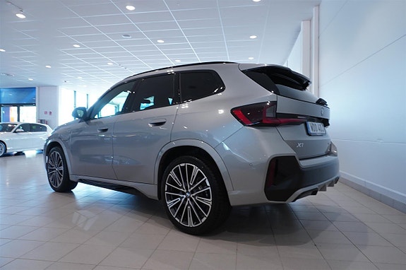 BMW X1 3 of 15