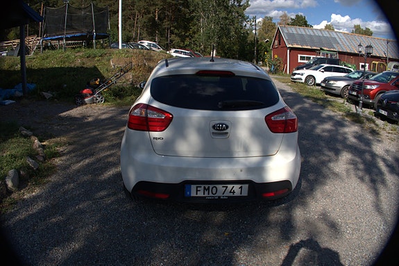 Kia Rio 5 of 7