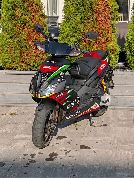 Aprilia SR50 Moto GP Replica 3 of 3