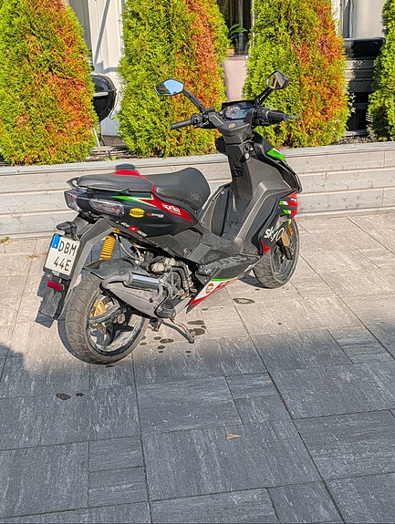 Aprilia SR50 Moto GP Replica 2 of 3