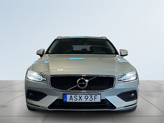 Volvo V60 2 of 20