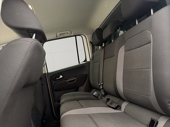 Volkswagen Amarok 28 of 30