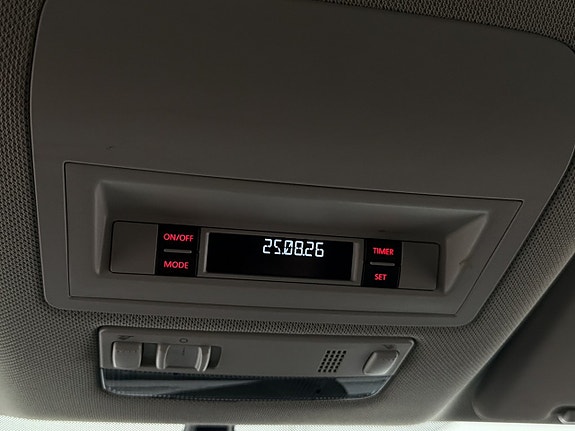 Volkswagen Amarok 27 of 30