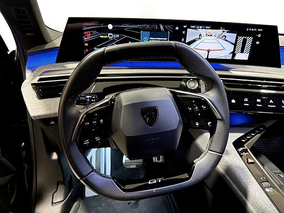 Peugeot e-5008 9 of 14