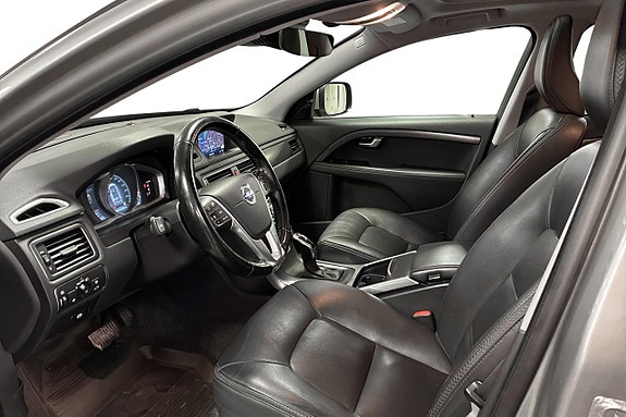 Volvo XC70 11 of 28
