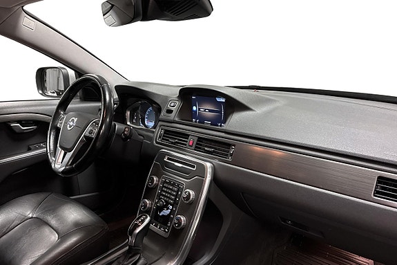Volvo XC70 14 of 28