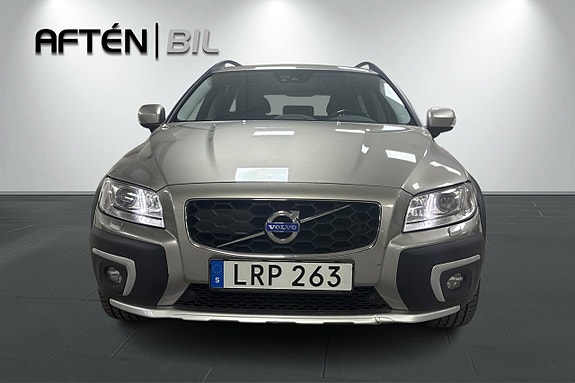 Volvo XC70 3 of 28