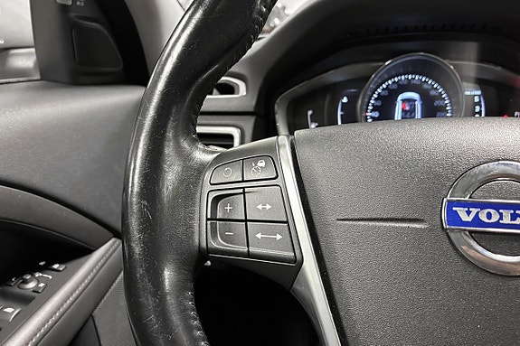 Volvo XC70 23 of 28