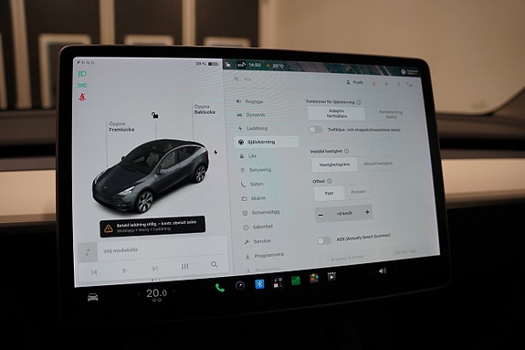 Tesla Model Y 19 of 24
