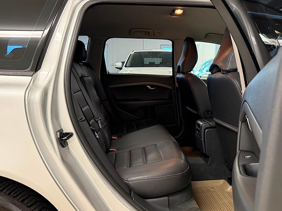 Volvo V70 16 of 26