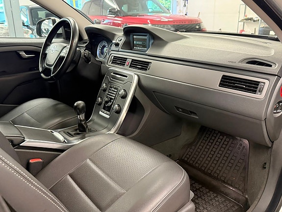 Volvo V70 20 of 26
