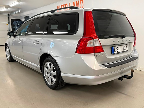 Volvo V70 5 of 26