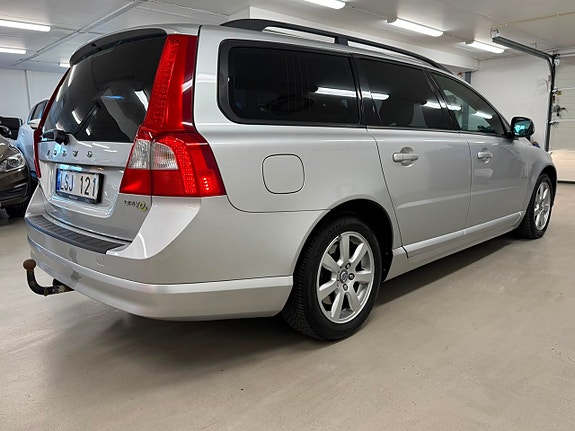 Volvo V70 9 of 26