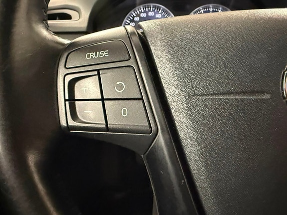 Volvo V70 25 of 26