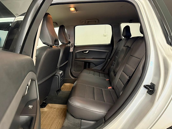 Volvo V70 15 of 26