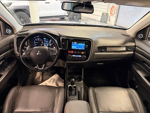 Mitsubishi Outlander 12 of 12