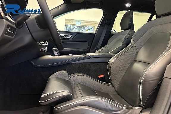 Volvo V60 5 of 27