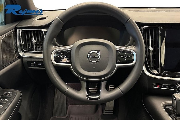 Volvo V60 9 of 27