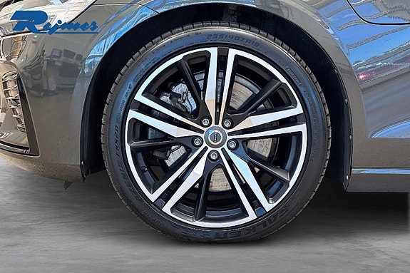 Volvo V60 26 of 27