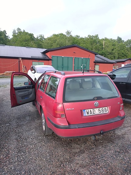 Volkswagen Golf IV 3 of 4