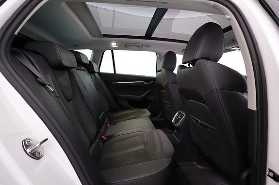 Skoda Octavia 14 of 27