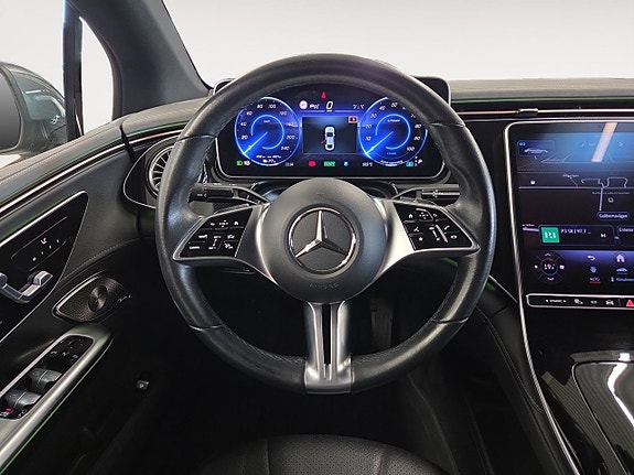 Mercedes-Benz EQE350 13 of 23