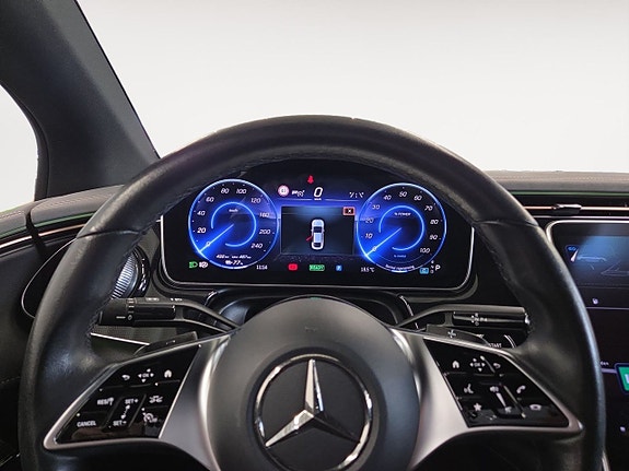 Mercedes-Benz EQE350 12 of 23