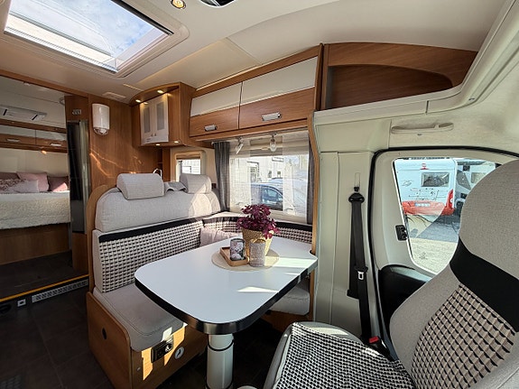Dethleffs Esprit T 7150 DBM - Queenbed - AC - Solcell - 9 of 17