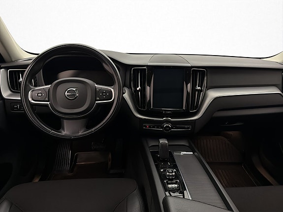 Volvo XC60 11 of 30