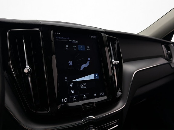 Volvo XC60 24 of 30