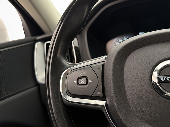 Volvo XC60 17 of 30