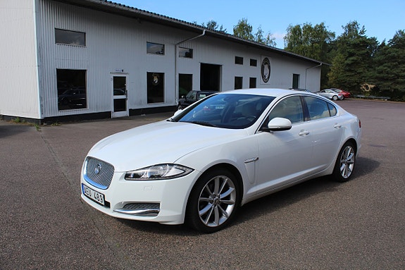 Jaguar XF 5 of 7