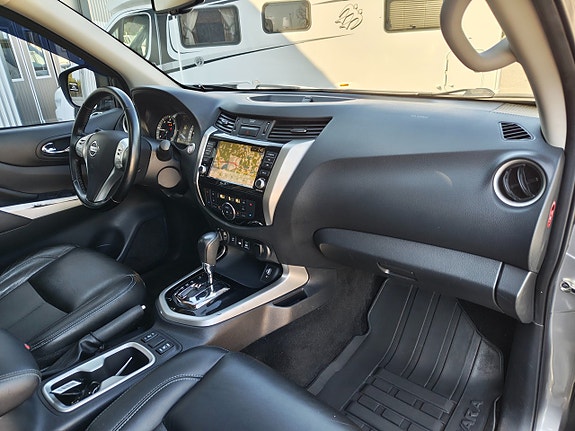 Nissan Navara 24 of 30