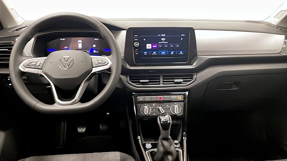 Volkswagen T-Cross 10 of 13