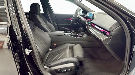 BMW 550e 3 of 9
