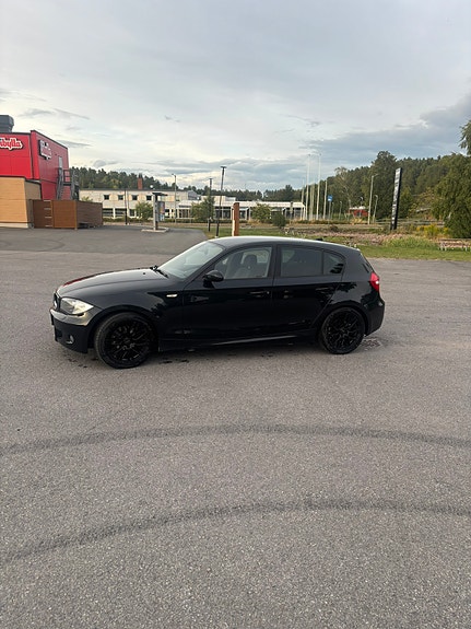 BMW 120d 4 of 7
