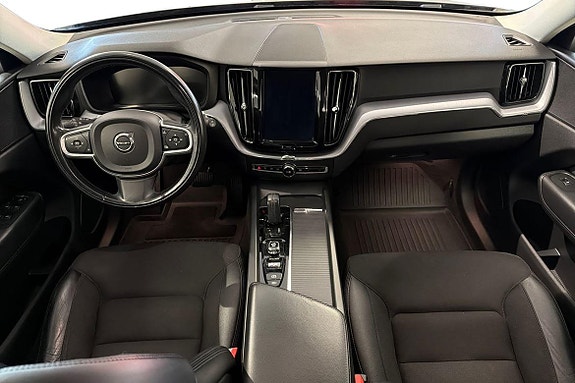 Volvo XC60 10 of 27